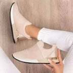 Damen Sportliche Slip-On Sneakers mit modischem Goldakzent R&B