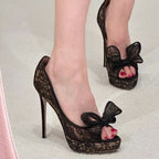 Damen Peeptoe Pumps mit raffiniertem Spitzenverzierung R&B