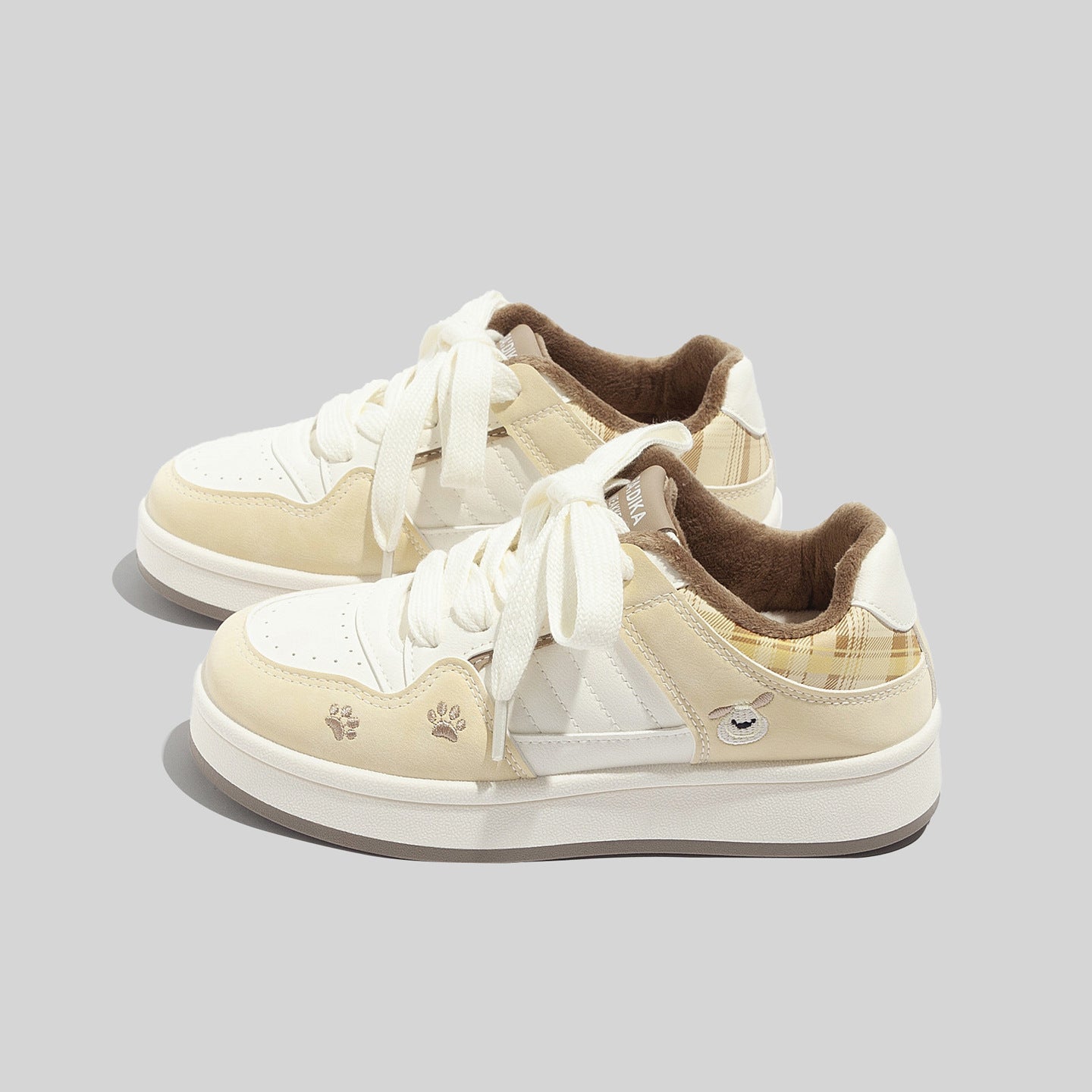 Damen Sportliche Sneakers mit verspieltem Tiermotiv und samtigen Akzenten