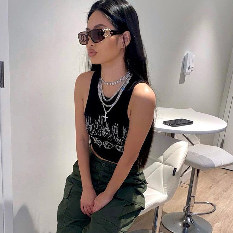 Damen Crop-Top mit auffälligem Flammenmotiv und glänzenden Akzenten R&B
