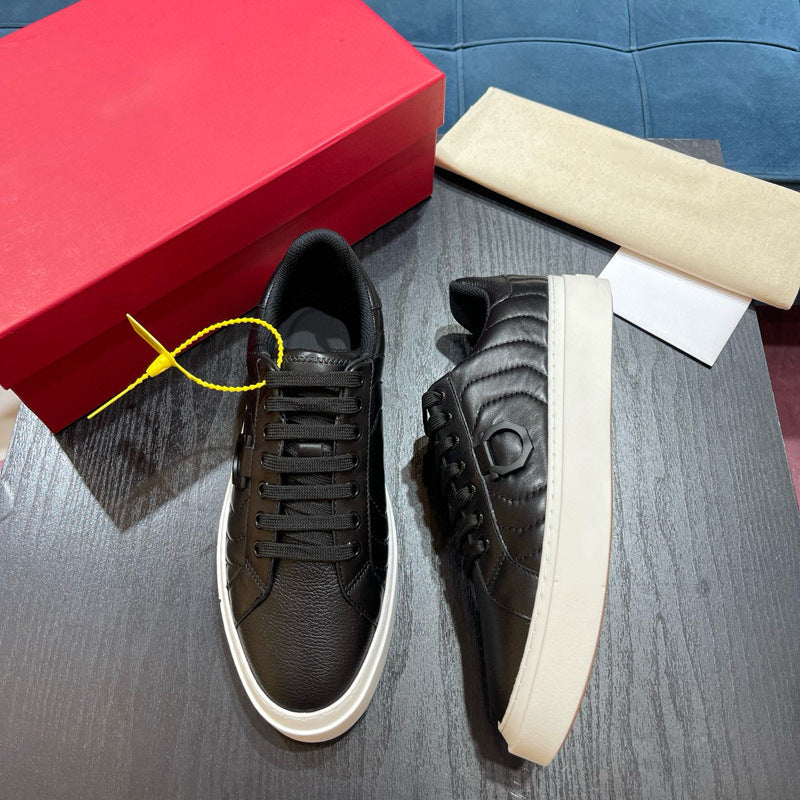 Damen Bequeme Sneakers mit modischer Prägung R&B