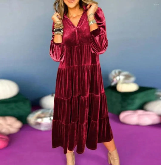 Damen elegantes Maxikleid aus samtigem Material mit großzügigen Rüschendetails R&B