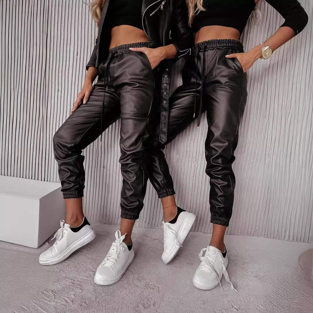 Damen Bequeme Jogginghose mit stilvollen Cut-Outs und elastischem Bund R&B