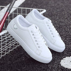 Damen modische Sneaker mit Herzen-Applikation und rutschfester Sohle R&B