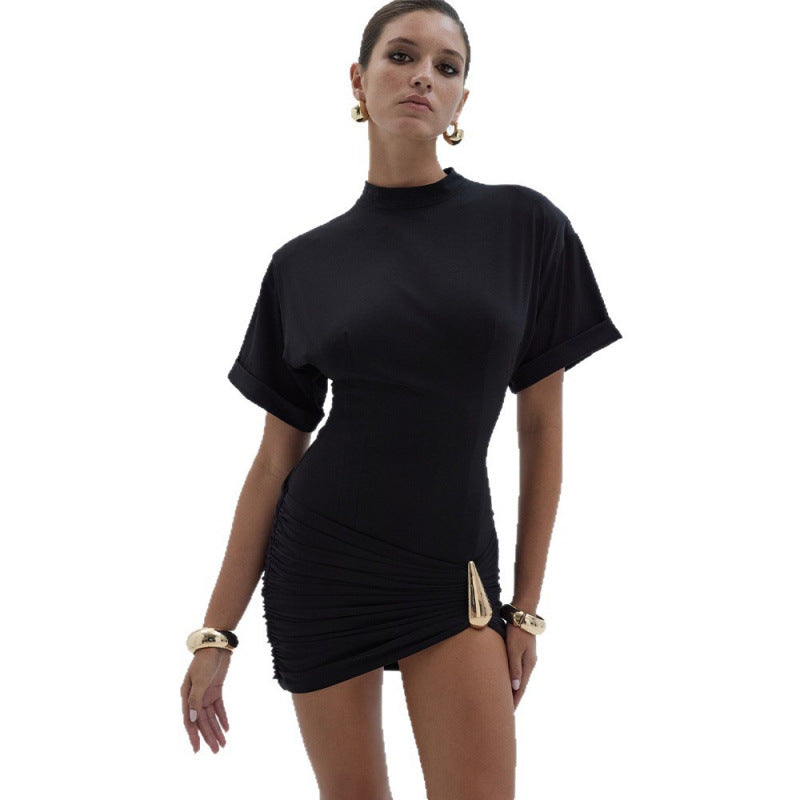 Damen figurbetontes Minikleid mit elegantem Wickeldesign und goldenen Akzenten R&B