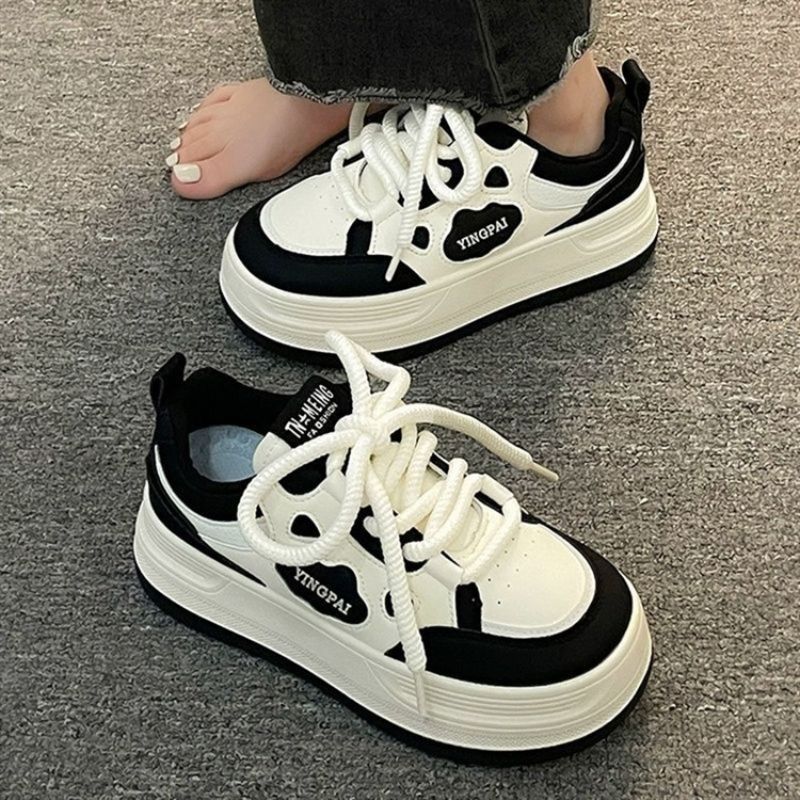 Damen Sportliche Sneaker mit atmungsaktiver Oberflächenstruktur und dämpfendem Profil