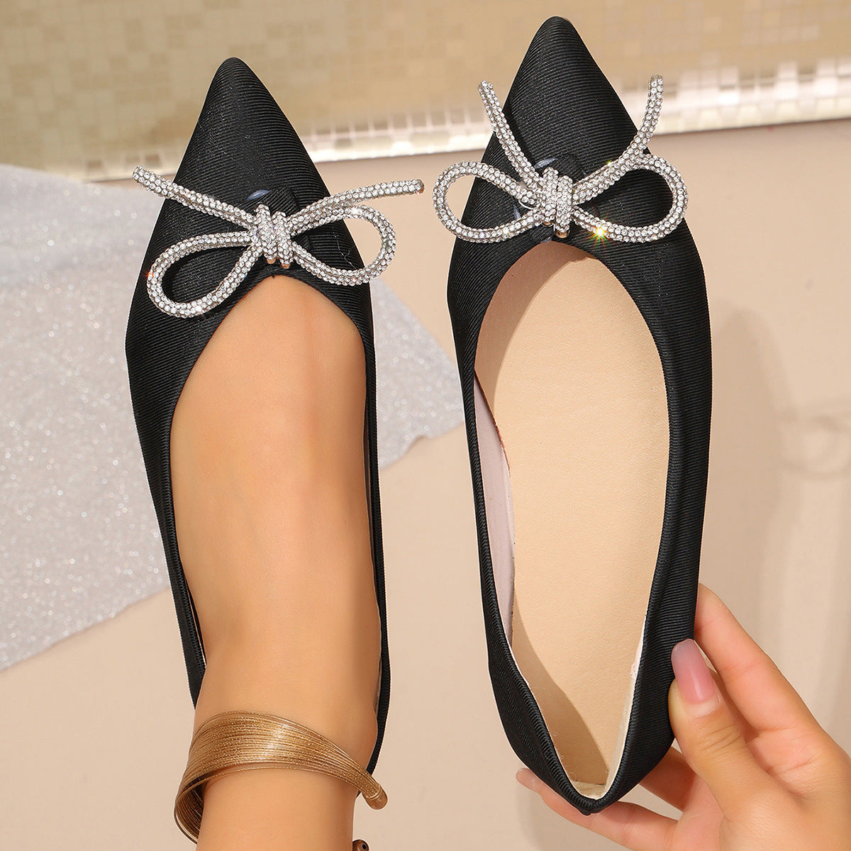 Damen Ballerinas mit funkelndem Schleifenakzent und elegantem Schnitt R&B