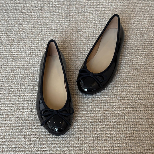 Damen Ballerina-Schuhe mit glänzender Oberfläche und verspieltem Schleifenakzent R&B