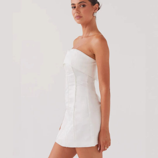 Damen Cocktailkleid mit schulterfreiem Design und elegantem Taillierungsdetail R&B