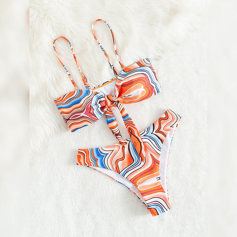 Damen Bandeau-Bikini mit verspieltem Wickeldesign und buntem Muster R&B