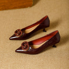 Damen stilvolle spitze Pumps mit dekorativem Schmuckelement