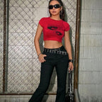 Damen Crop-Top mit kreativem Augenmotiv und figurbetonter Passform R&B
