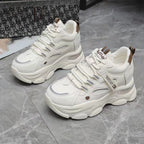 Damen Sportliche Sneakers mit luftiger Mesh-Oberfläche und robuster Sohle