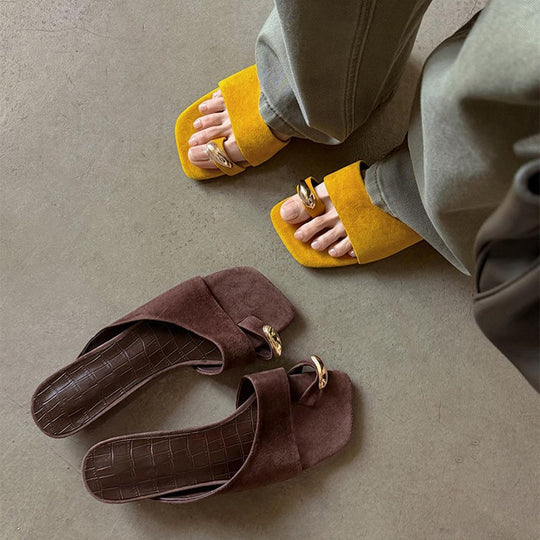 Damen Komfortable und elegante Clogs mit modischem Riemchen R&B