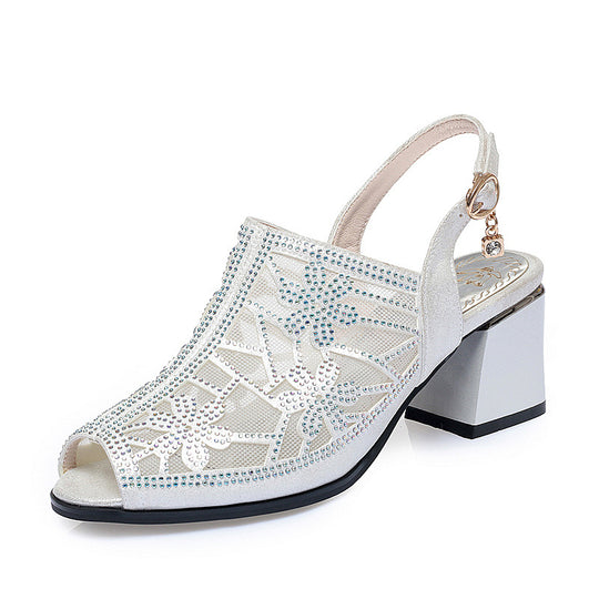Damen Slingpumps mit modischer Blütenapplikation und funkelndem Schmuckdetail R&B