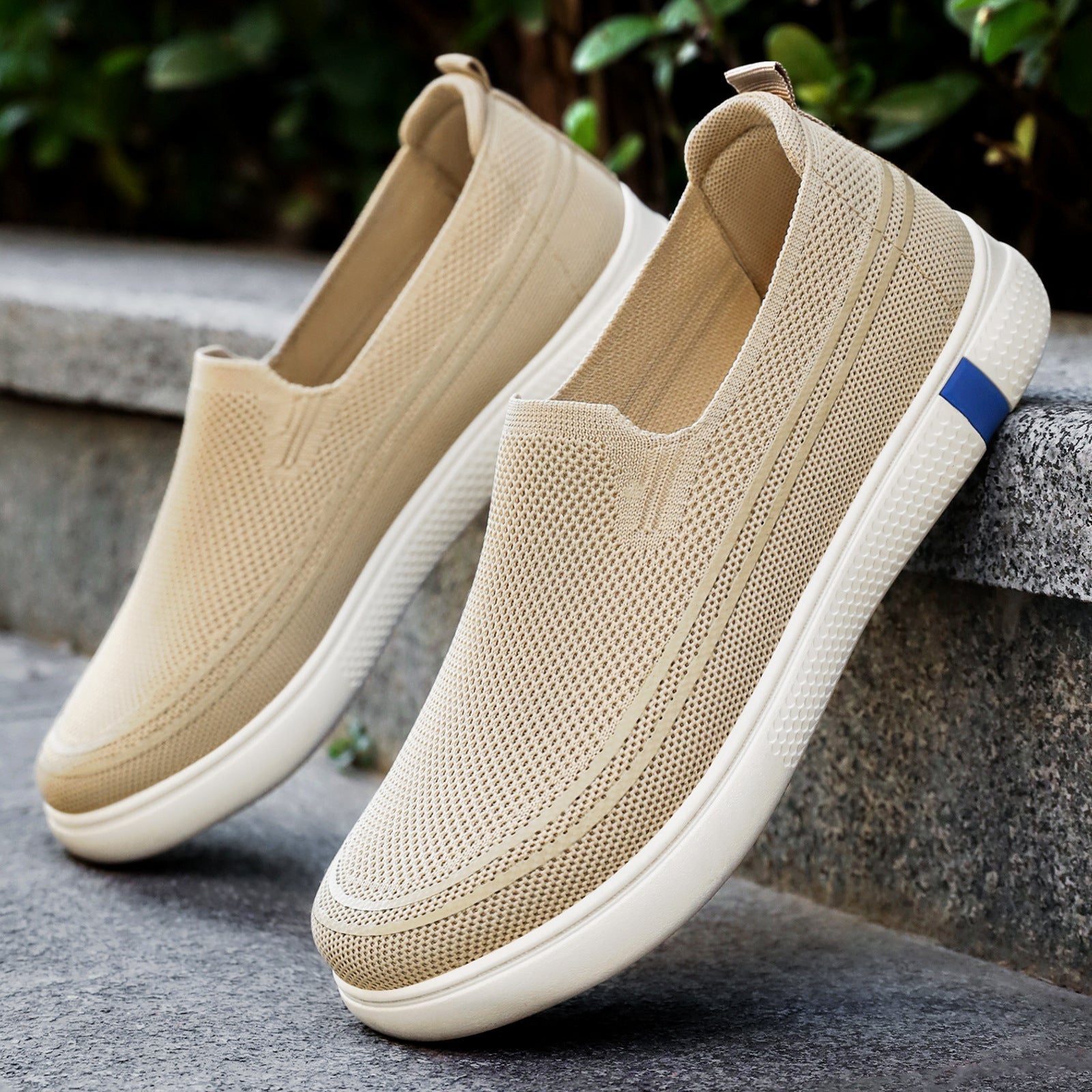 Damen Sneakers mit flexiblem Strickoberteil und rutschfester Sohle R&B