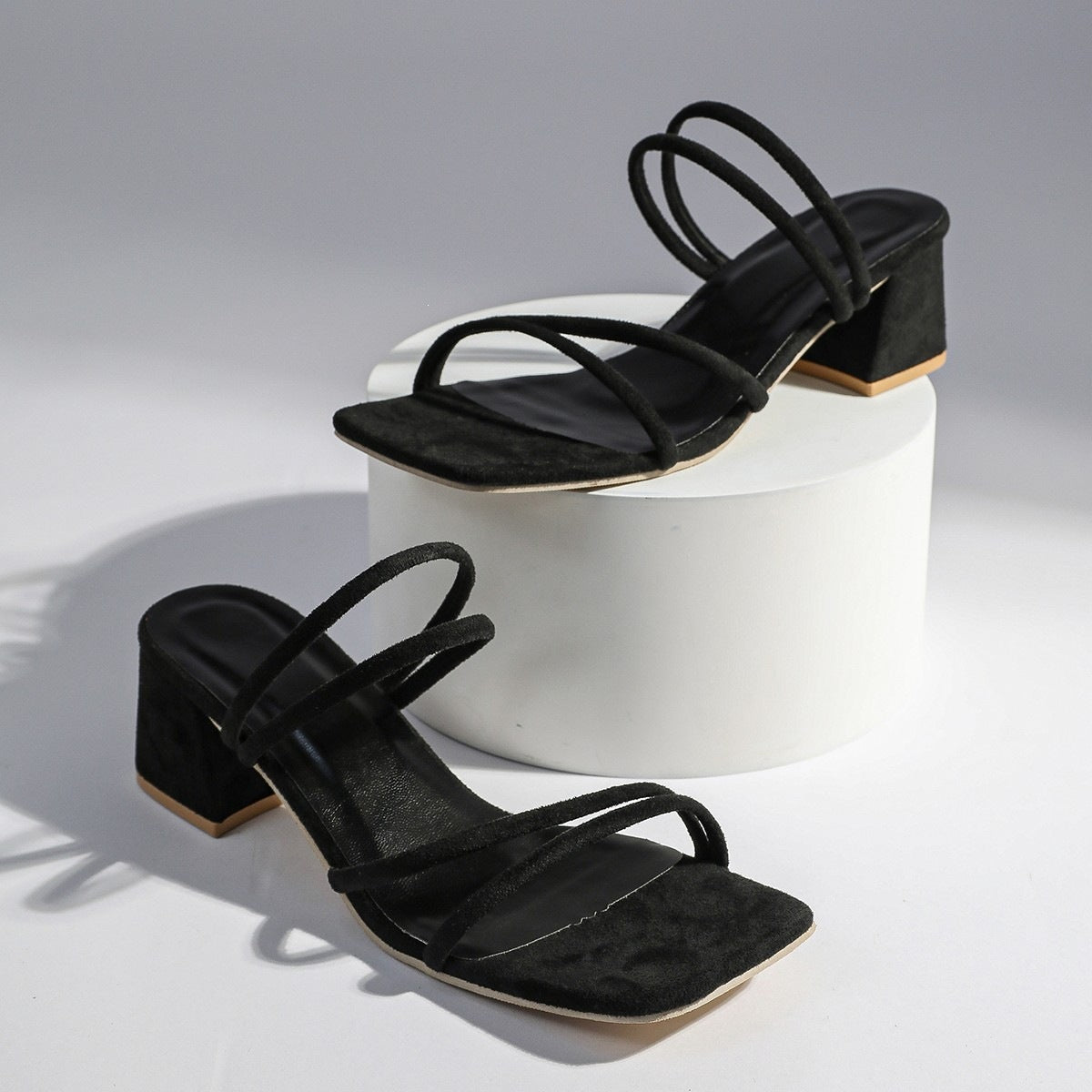 Damen Elegante Sandalen mit geschmackvollem Blockabsatz und verstellbaren Riemen