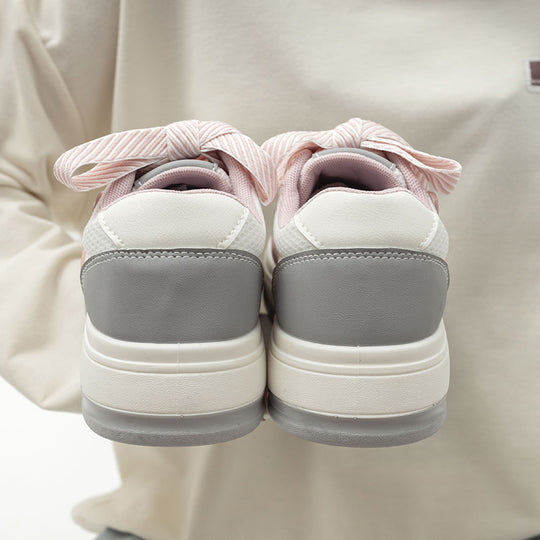 Damen Sportliche Sneakers mit auffälligem Sternendesign und innovativer Schnürung R&B