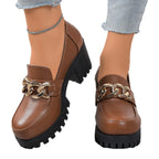 Damen modische Mokassins mit trendigem Absatz und Kettendetail R&B