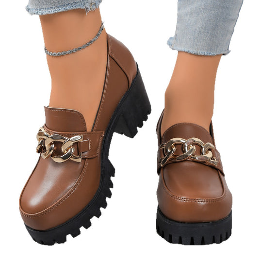 Damen modische Mokassins mit trendigem Absatz und Kettendetail R&B