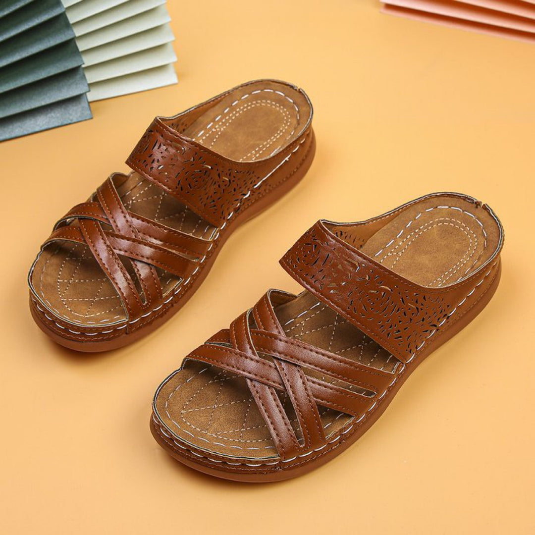 Damen komfortable und stilvolle Pantolette mit durchbrochenem Design R&B
