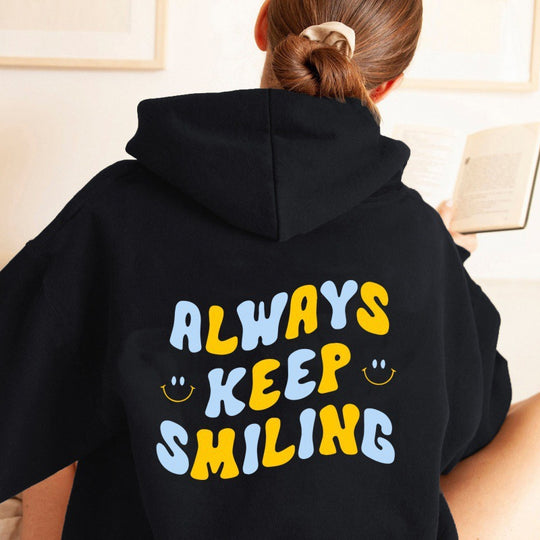 Damen Kapuzenpullover mit fröhlichem Schriftzug und praktischen Kängurutaschen R&B