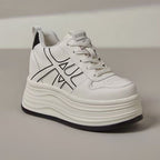 Damen Plateau Sneaker mit grafischem Muster und dämpfender Sohle