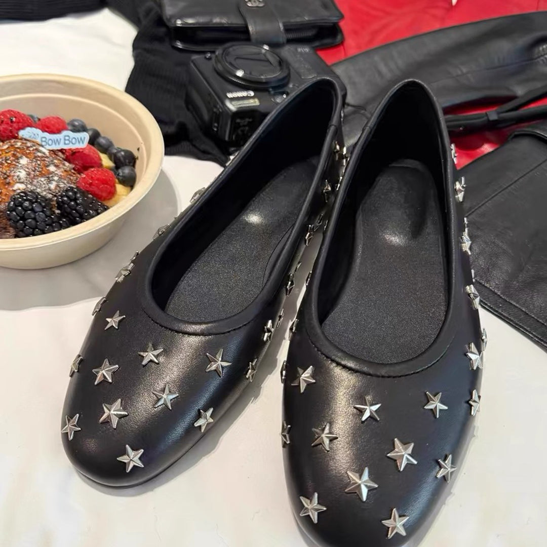 Damen Ballerinas mit luftiger Lochmusterung und trendigen Punkten R&B