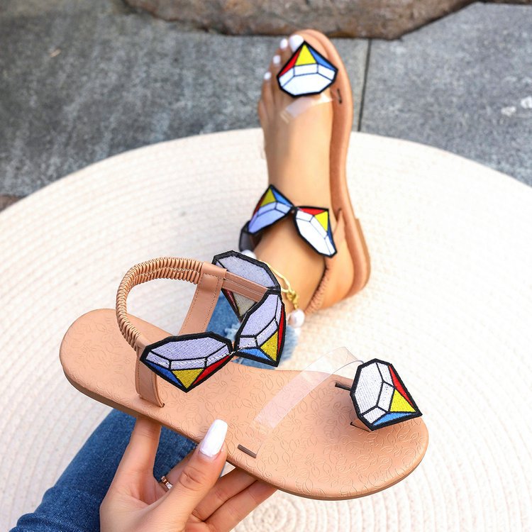 Damen modische Riemchensandalen mit kreativen Schmuckdetails R&B