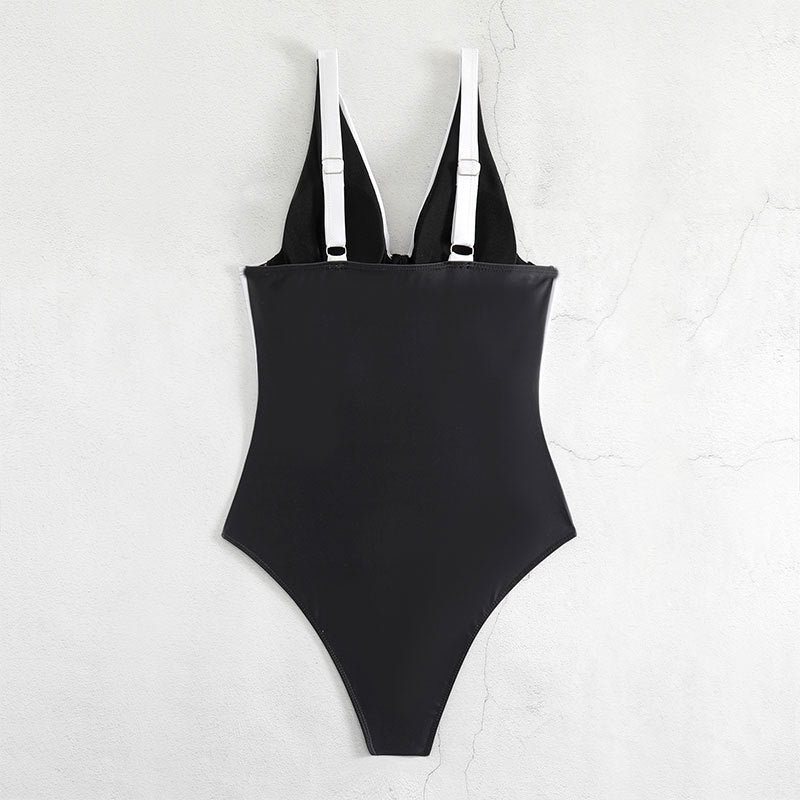 Damen Einteiler Badeanzug mit modernem Schnitt und grafischem Design R&B