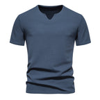 Herren Kurzarm T-Shirt mit modernem V-Ausschnitt und atmungsaktiver Struktur