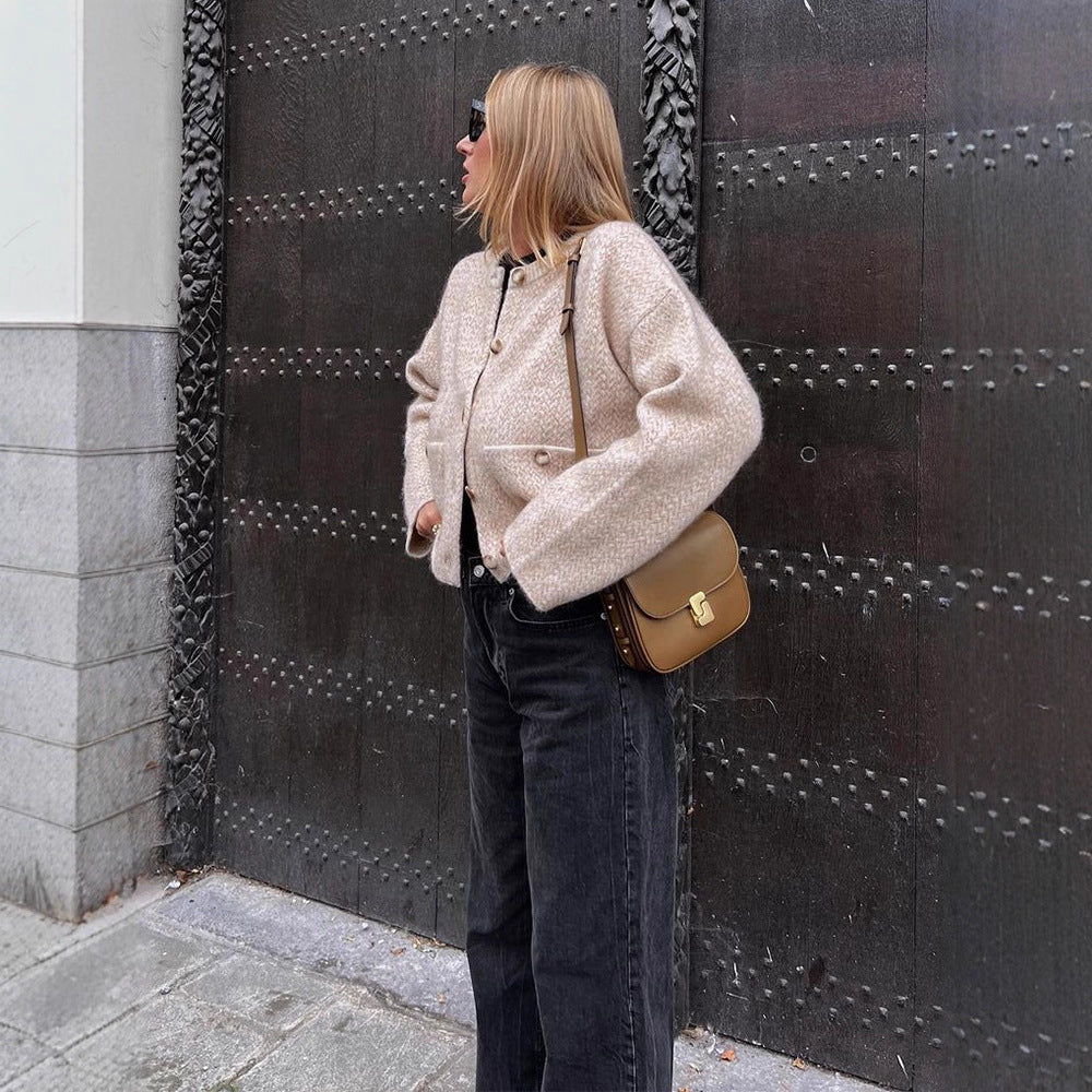 Damen kuschelige Strickjacke mit eleganten Knopfdetails R&B