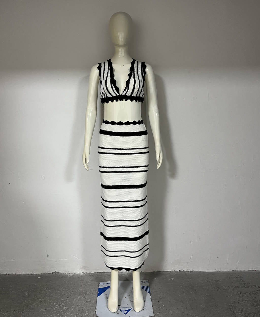 Damen gestricktes Crop-Top und Maxi-Rock Set R&B