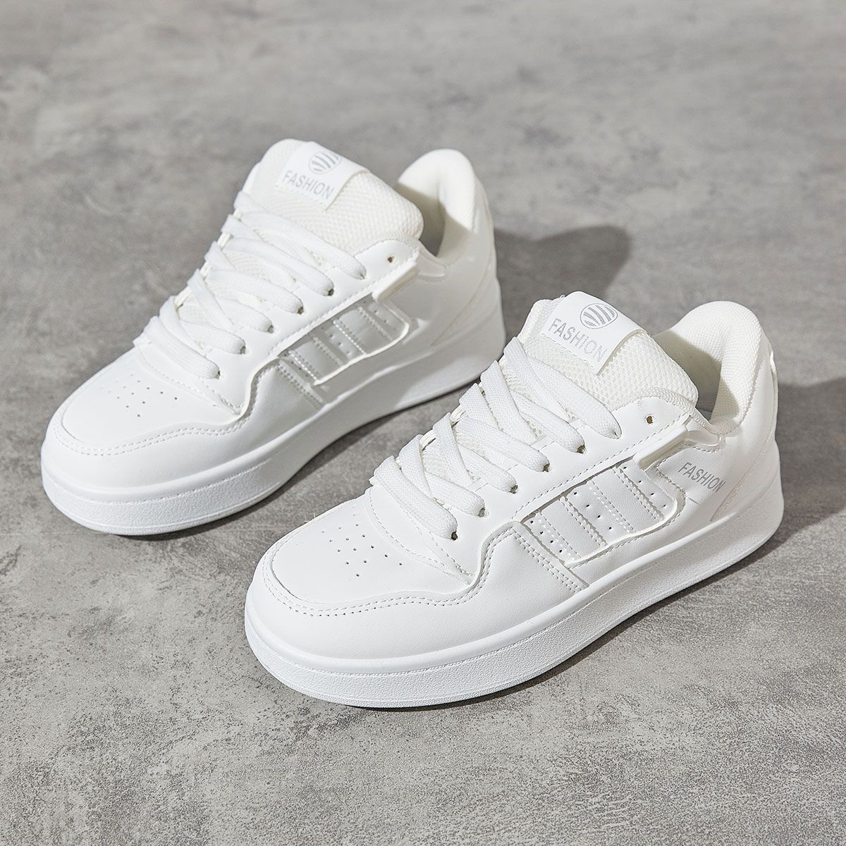 Damen Freizeitsneaker mit sportlicher Silhouette und atmungsaktiver Oberflächenstruktur