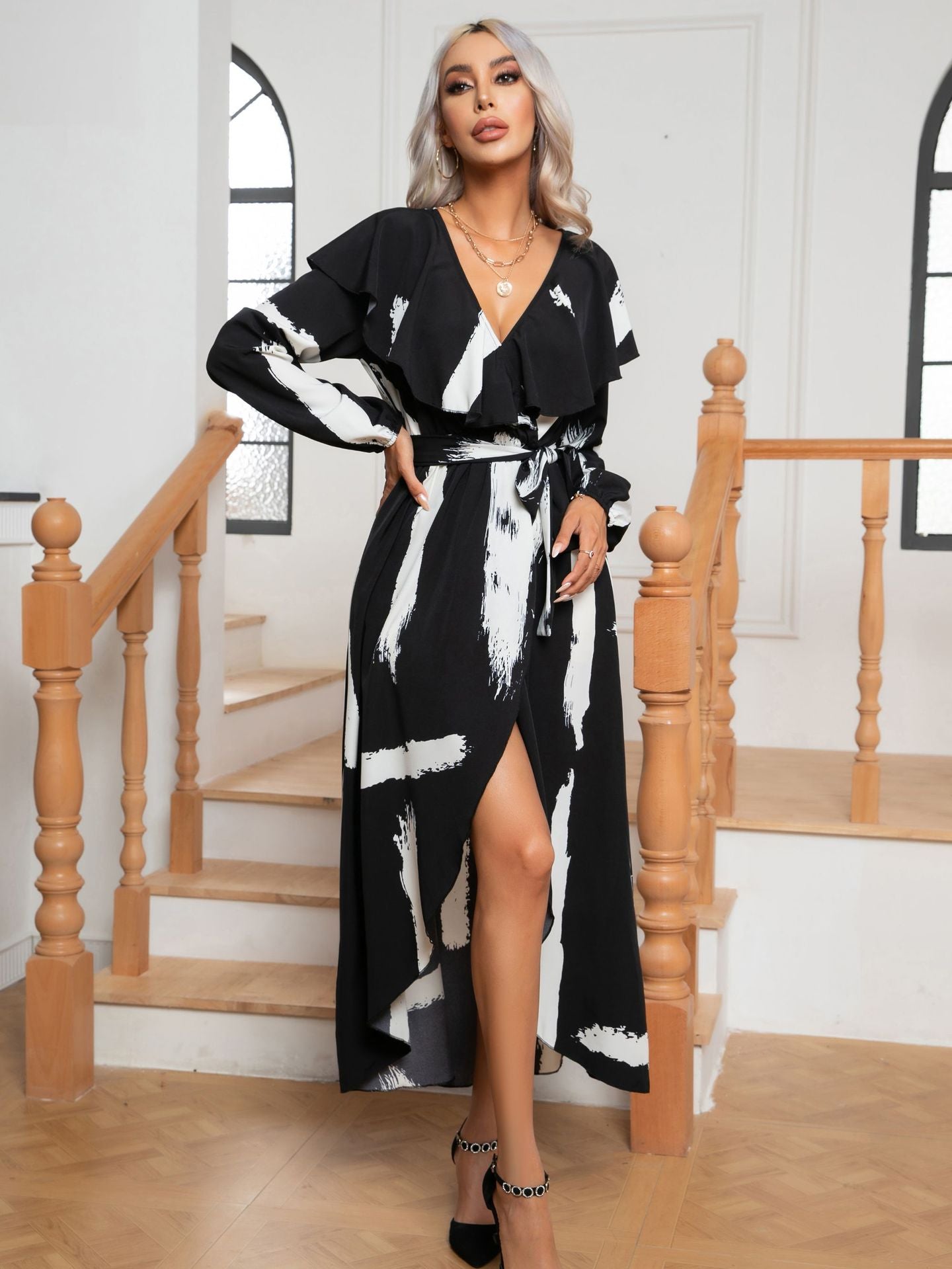 Damen Maxikleid mit asymmetrischem Saum und aufregendem Rüschendesign R&B