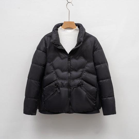 Damen Steppjacke mit dekorativen Knopfdetails und hohem Kragen R&B
