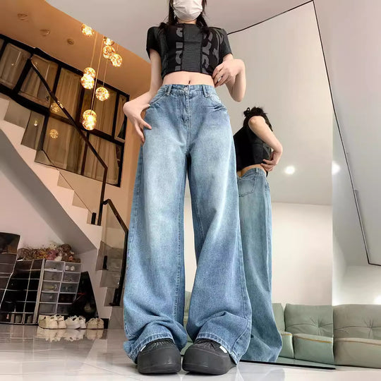 Damen weit geschnittene Mom-Jeans im Vintage-Look mit hohem Bund und modernen Details R&B