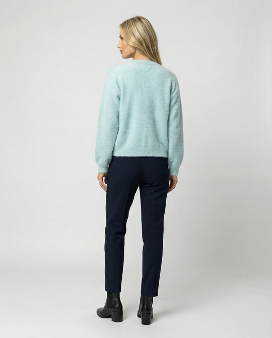 Damen flauschige Kurzstrickjacke im Angora-Optik mit Perlenknöpfen R&B
