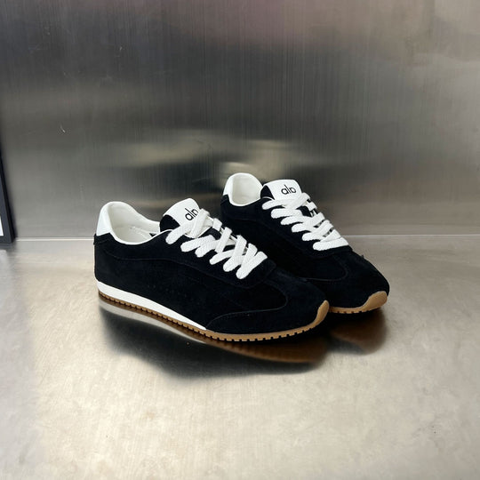 Damen Sportive Sneakers aus hochwertigem Wildleder mit rutschfester Sohle R&B