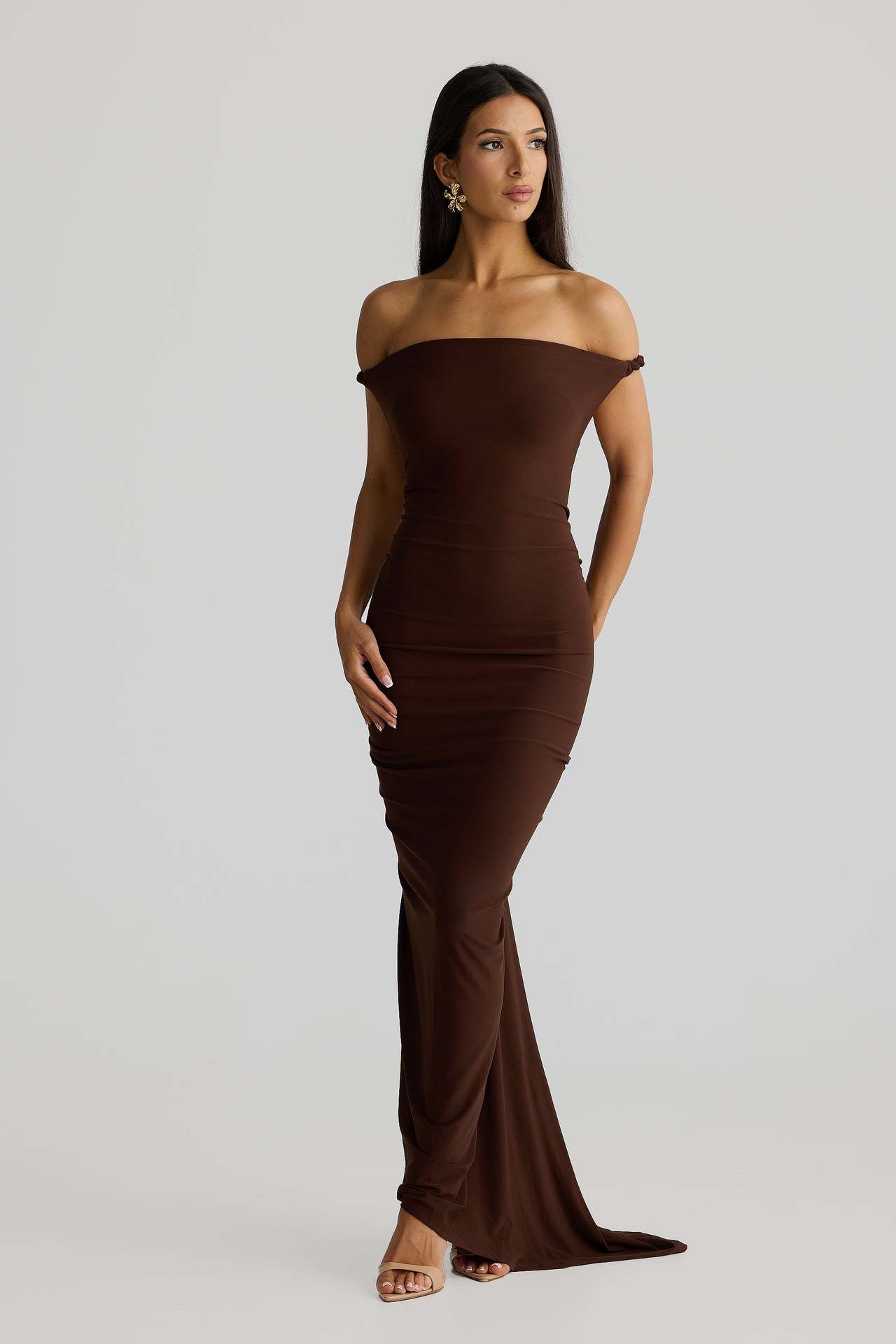 Damen Elegant geschnittenes Abendkleid mit schulterfreiem Design und raffinierten Drapierungen R&B