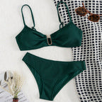 Damen High-Waist Bikini mit elegantem Ringdetail und raffinierter Textur R&B