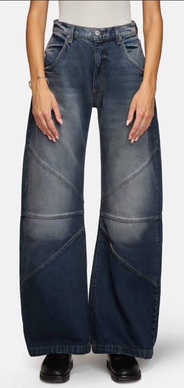 Damen Weite Denim-Jeans mit besonderen Schnittdetails