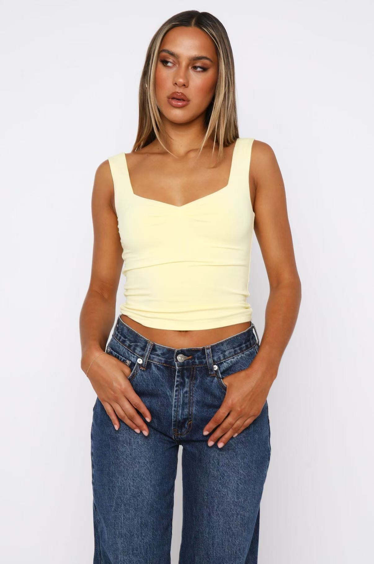Damen figurbetontes Crop-Top mit breiten Trägern und V-Ausschnitt R&B