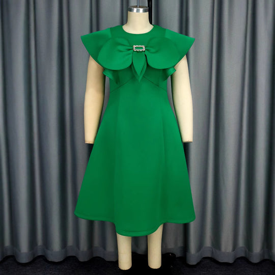 Damen Kleid mit extravagantem Kragen und edlen Details R&B