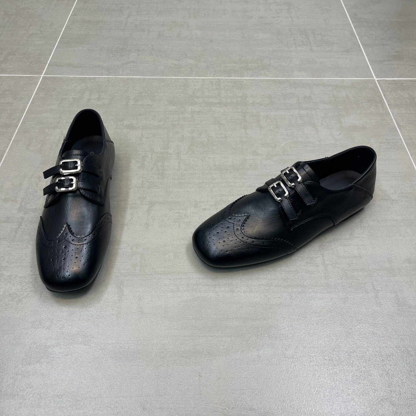 Damen Elegante Lacklederschuhe mit doppelter Schnallenverzierung R&B