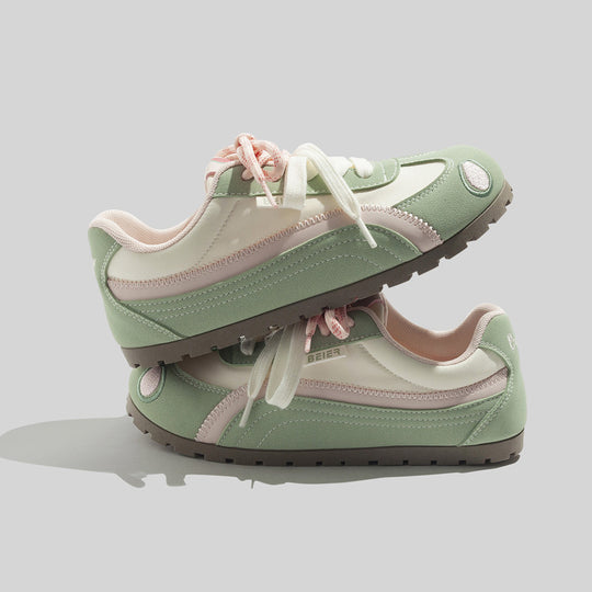 Damen Leichte und atmungsaktive Sneakers mit innovativen Schnürdetails R&B