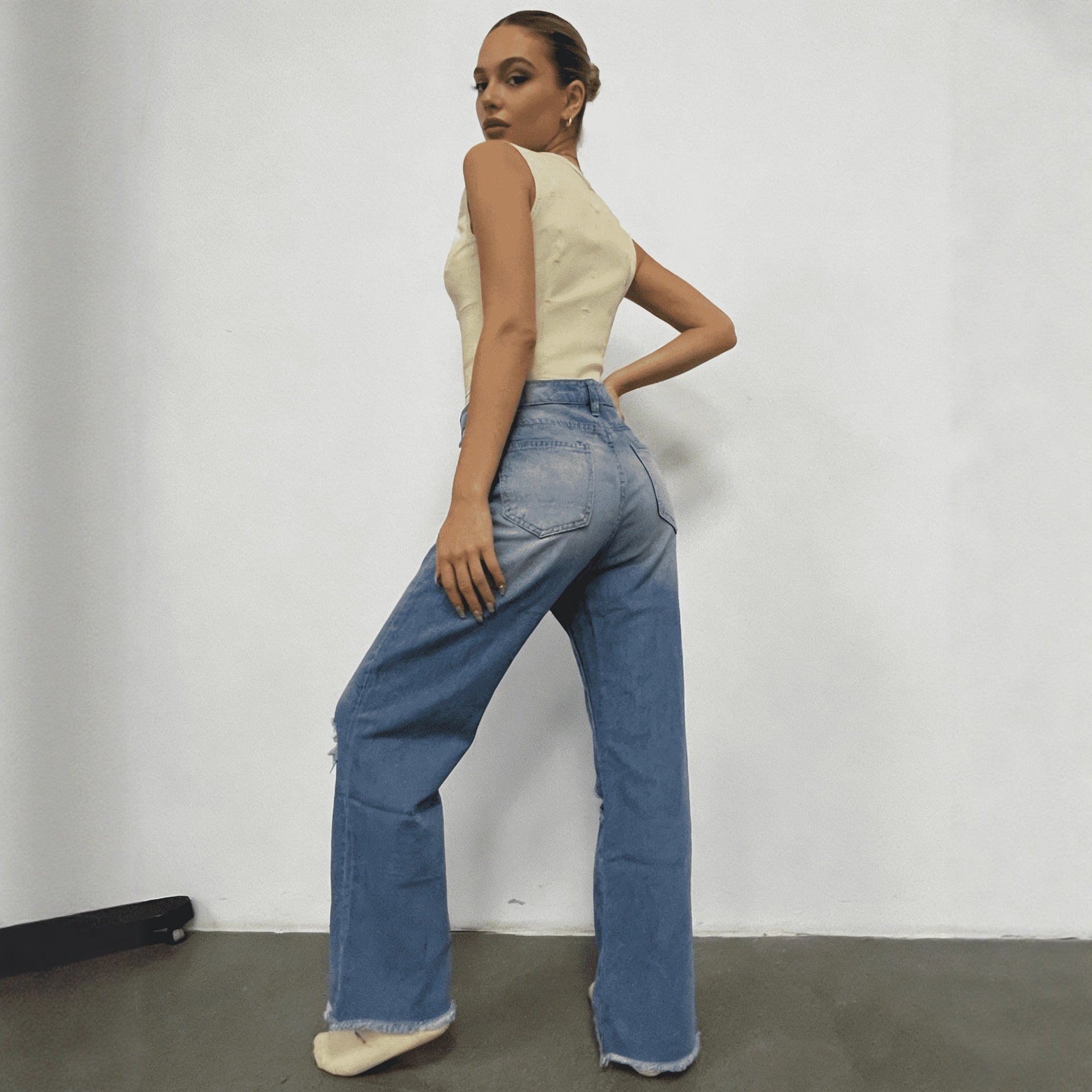 Damen Flared Jeans mit Destroyed-Details