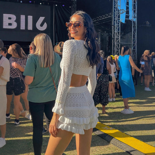 Damen Set mit gehäkeltem Crop-Top und Rüschenshorts R&B