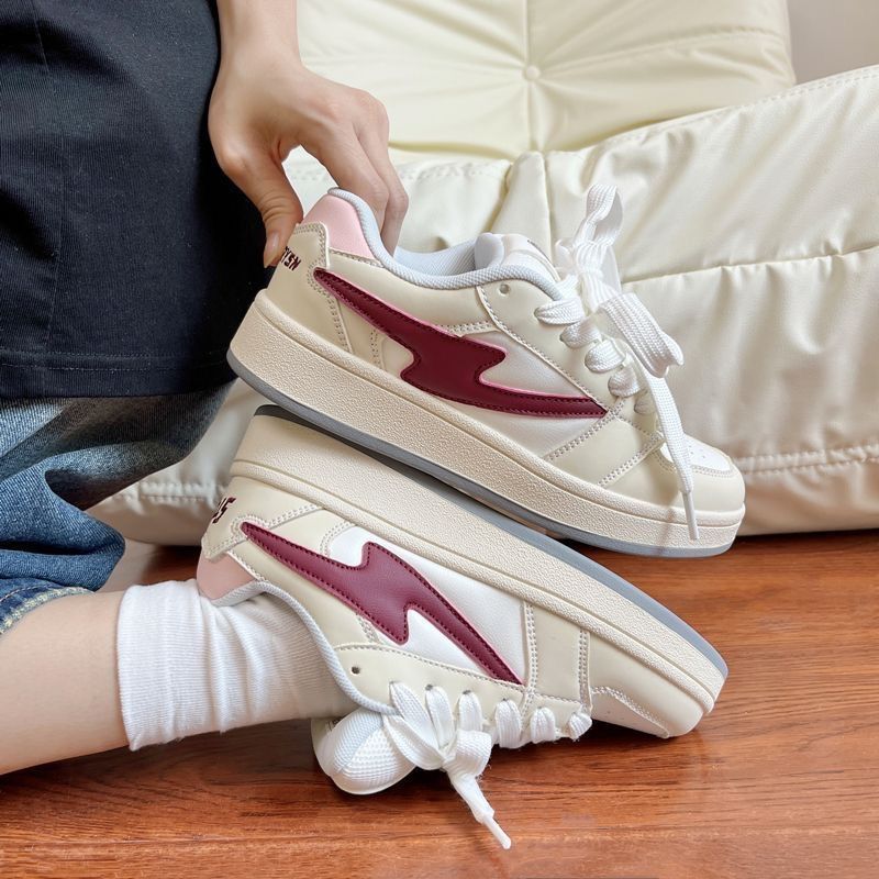 Damen Sneakers im modernen Design mit hochwertigem Obermaterial R&B
