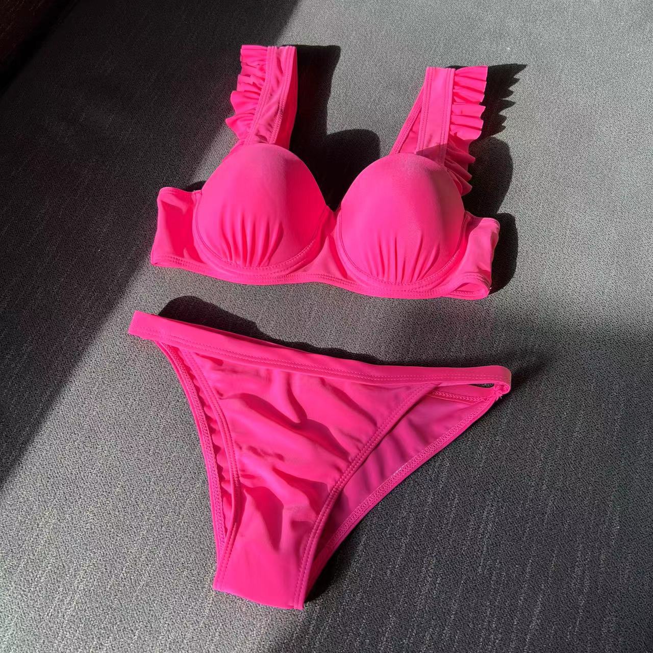 Damen Designer-Bikini mit Rüschen-Details und gepolstertem Oberteil R&B
